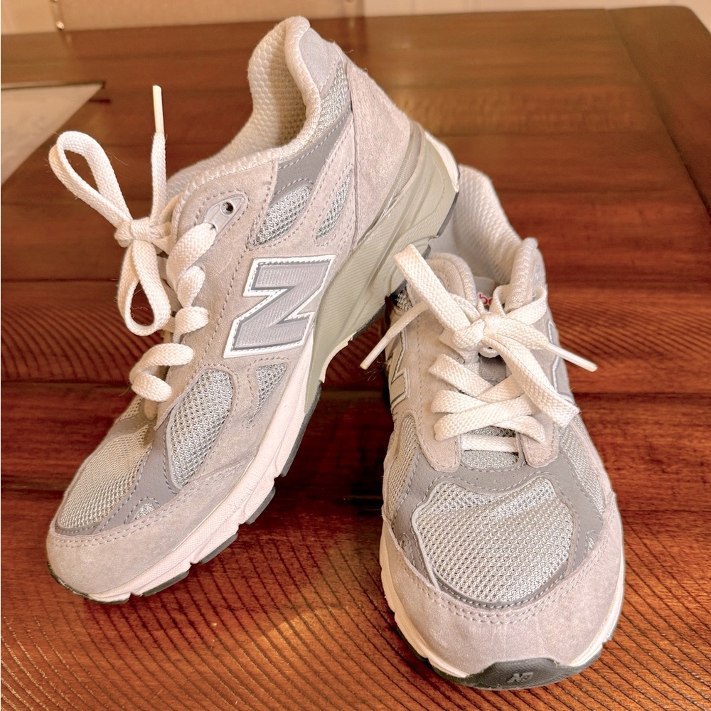 New Balance 990 - Boys size 5
